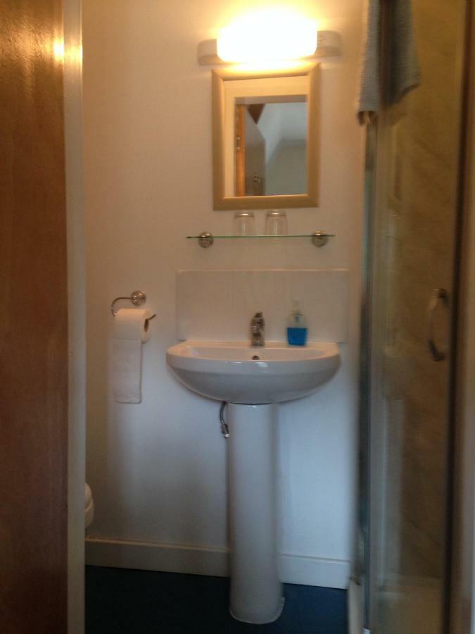Mount Pleasant B&B เคอร์นาวอน ภายนอก รูปภาพ
